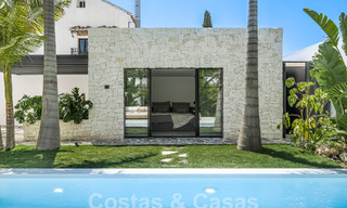Majestueuze gelijkvloers villa te koop met een ontspannend, Balinees design, gelegen op wandelafstand van Puerto Banus, Marbella 52949 