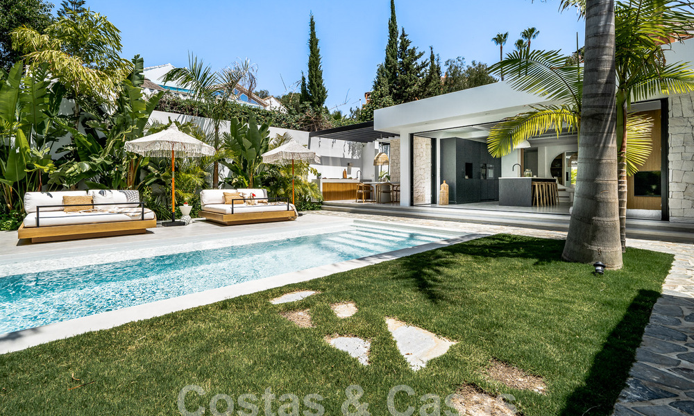 Majestueuze gelijkvloers villa te koop met een ontspannend, Balinees design, gelegen op wandelafstand van Puerto Banus, Marbella 52952