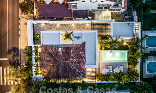 Majestueuze gelijkvloers villa te koop met een ontspannend, Balinees design, gelegen op wandelafstand van Puerto Banus, Marbella 52976 