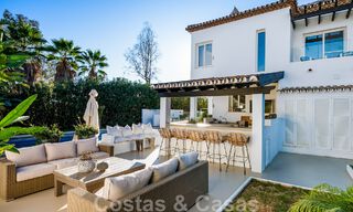 Instapklare, Andalusische luxevilla te koop in een beveiligde en gated woonwijk van Nueva Andalucia, Marbella 48163 