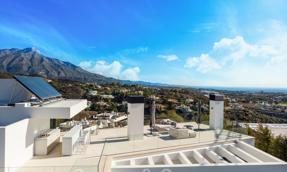 Architectonische luxevilla te koop met panoramisch zeezicht, in een begeerde woonwijk in La Quinta, Benahavis - Marbella 47956
