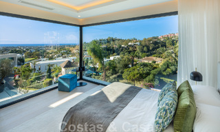 Architectonische luxevilla te koop met panoramisch zeezicht, in een begeerde woonwijk in La Quinta, Benahavis - Marbella 47957 