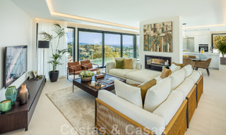 Architectonische luxevilla te koop met panoramisch zeezicht, in een begeerde woonwijk in La Quinta, Benahavis - Marbella 47967 
