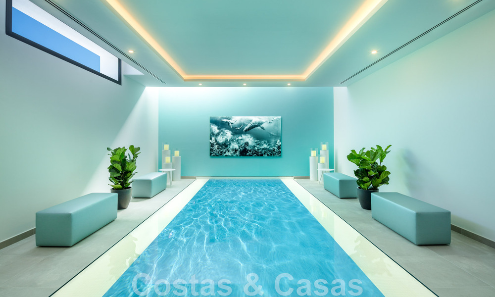 Architectonische luxevilla te koop met panoramisch zeezicht, in een begeerde woonwijk in La Quinta, Benahavis - Marbella 47974