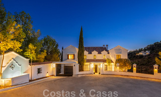 Voortreffelijke luxevilla te koop in een Mediterrane stijl met een eigentijds design op een verhoogde positie in El Madroñal, Benahavis - Marbella 48137 