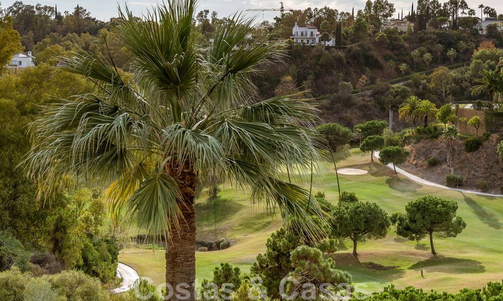 Instapklaar! Eigentijds gerenoveerde rijwoning te koop in een gated community in La Quinta te Benahavis - Marbella 49449