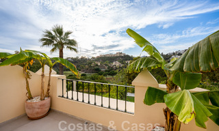 Instapklaar! Eigentijds gerenoveerde rijwoning te koop in een gated community in La Quinta te Benahavis - Marbella 49476 