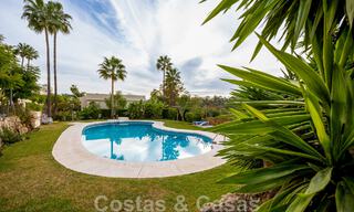 Instapklaar! Eigentijds gerenoveerde rijwoning te koop in een gated community in La Quinta te Benahavis - Marbella 49484 
