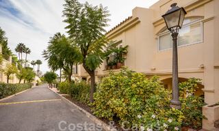 Instapklaar! Eigentijds gerenoveerde rijwoning te koop in een gated community in La Quinta te Benahavis - Marbella 49486 