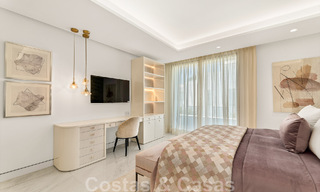 Instapklaar, modern, ultra-luxueus penthouse te koop, eerstelijnstrand, met open zeezicht, tussen Marbella en Estepona 48285 