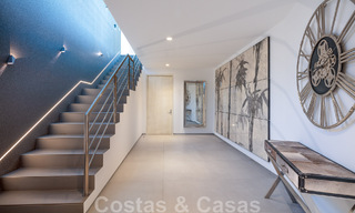 Hoogwaardig gerenoveerde villa in moderne stijl te koop in het hartje van de golfvallei van Nueva Andalucia, Marbella 49096 