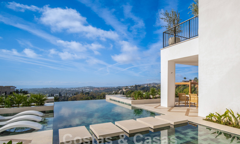 Royale luxevilla te koop met prachtig uitzicht op zee in een vooraanstaand gated community in La Quinta in Benahavis - Marbella 63155