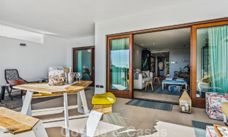 Instapklaar appartement te koop in een exclusief strandcomplex met open zeezicht op loopafstand van Estepona centrum 49297 