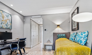 Instapklaar appartement te koop in een exclusief strandcomplex met open zeezicht op loopafstand van Estepona centrum 49302 
