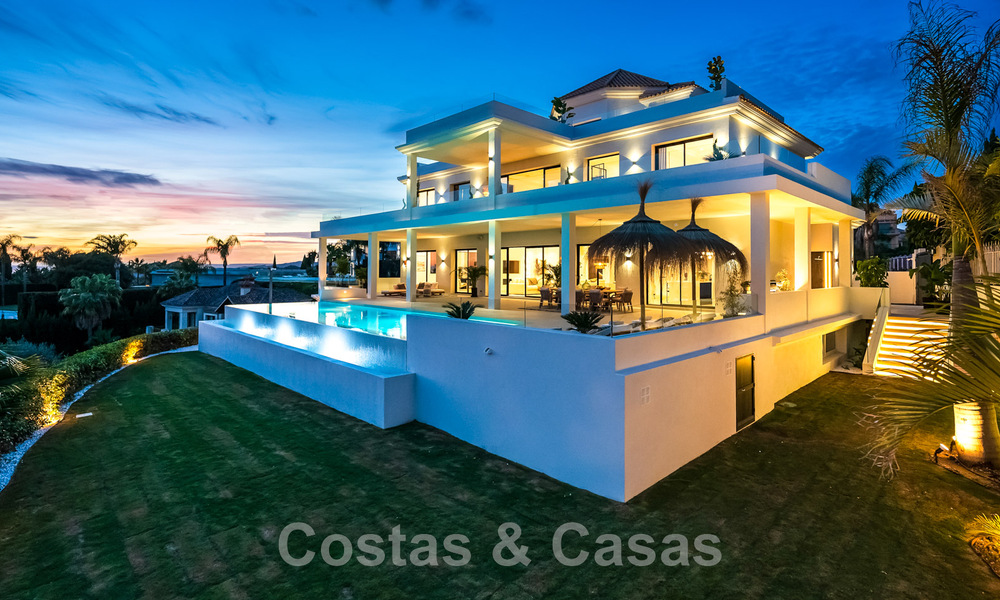 Exclusieve designvilla met panoramisch zeezicht te koop in het een vijfsterren golfresort in Marbella - Benahavis 48837