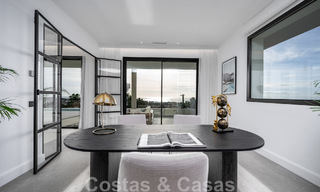 Exclusieve designvilla met panoramisch zeezicht te koop in het een vijfsterren golfresort in Marbella - Benahavis 48866 