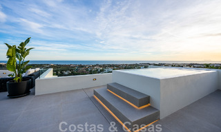 Exclusieve designvilla met panoramisch zeezicht te koop in het een vijfsterren golfresort in Marbella - Benahavis 48875 