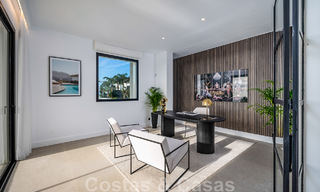 Exclusieve designvilla met panoramisch zeezicht te koop in het een vijfsterren golfresort in Marbella - Benahavis 48879 