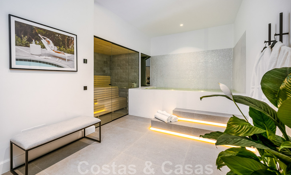 Exclusieve designvilla met panoramisch zeezicht te koop in het een vijfsterren golfresort in Marbella - Benahavis 48880