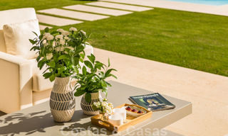 Eerstelijns golf luxevilla in een elegante moderne stijl met prachtig golf- en zeezicht te koop in Los Flamingos Golfresort in Marbella - Benahavis 48948 