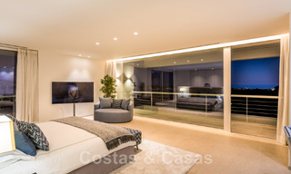 Eerstelijns golf luxevilla in een elegante moderne stijl met prachtig golf- en zeezicht te koop in Los Flamingos Golfresort in Marbella - Benahavis 48981 