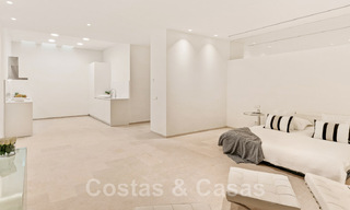 Eerstelijns golf luxevilla in een elegante moderne stijl met prachtig golf- en zeezicht te koop in Los Flamingos Golfresort in Marbella - Benahavis 48985 