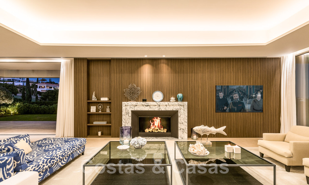 Eerstelijns golf luxevilla in een elegante moderne stijl met prachtig golf- en zeezicht te koop in Los Flamingos Golfresort in Marbella - Benahavis 48999