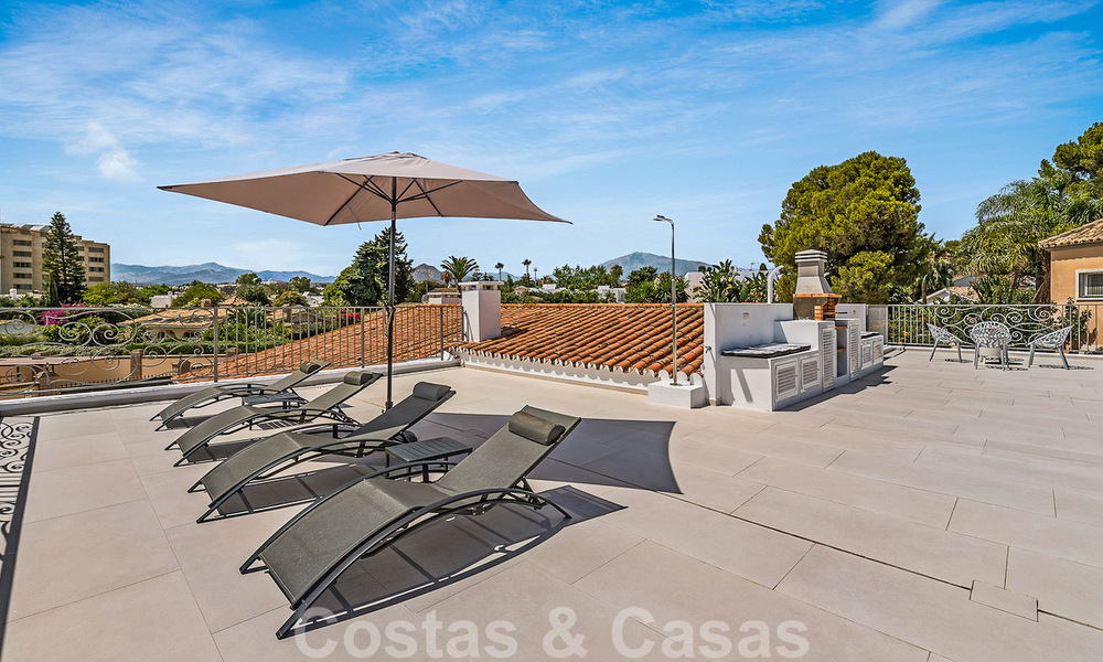 Instapklaar! Eén niveau villa te koop met 4 slaapkamers, op 400m van het strand op de New Golden Mile, Marbella - Estepona 50003