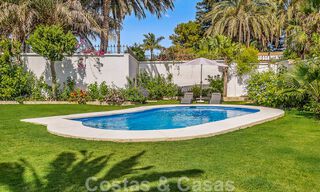 Instapklaar! Eén niveau villa te koop met 4 slaapkamers, op 400m van het strand op de New Golden Mile, Marbella - Estepona 50018 