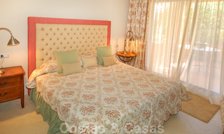 Luxe appartementen in Alhambra stijl te koop aan de strandzijde tussen Marbella en Estepona 25988 