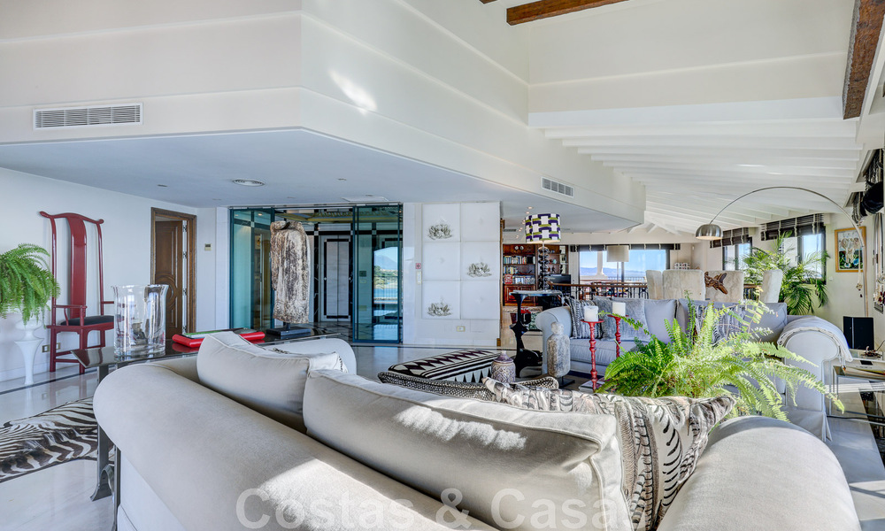 Gigantisch duplex penthouse te koop met adembenemend zeezicht op eerstelijnsstrand in de jachthaven van Puerto Banus, Marbella 49141