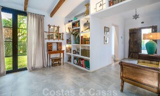 Sfeervolle, karakteristieke villa in Ibiza-stijl te koop met een groot separaat gastenverblijf gelegen in West Marbella 49923 