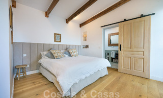 Sfeervolle, karakteristieke villa in Ibiza-stijl te koop met een groot separaat gastenverblijf gelegen in West Marbella 49935 