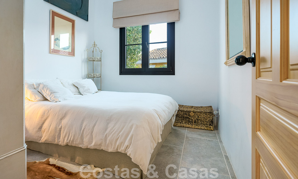 Sfeervolle, karakteristieke villa in Ibiza-stijl te koop met een groot separaat gastenverblijf gelegen in West Marbella 49951