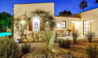 Sfeervolle, karakteristieke villa in Ibiza-stijl te koop met een groot separaat gastenverblijf gelegen in West Marbella 49973 