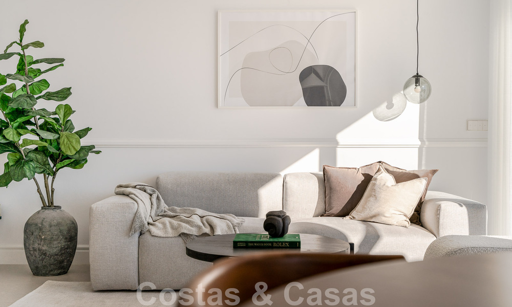 Zeer bekoorlijk en ruim luxe penthouse te koop met open zeezicht vanaf het solarium in La Quinta, Benahavis - Marbella 49976