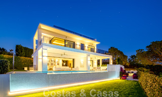 Contemporaine, vrijstaande luxevilla te koop met panoramisch berg- en zeezicht, hartje Golden Mile van Marbella 49905 