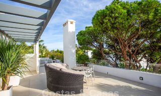 Moderne en luxueuze villa te koop, centraal gelegen op wandelafstand van het strand, beachside op de Golden Mile van Marbella 60494 