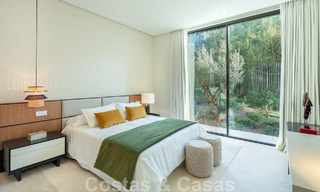 Instapklare, architectonische designervilla te koop met open zeezicht in een prestigieuze gated woonwijk in de heuvels van La Quinta in Benahavis - Marbella 49267 