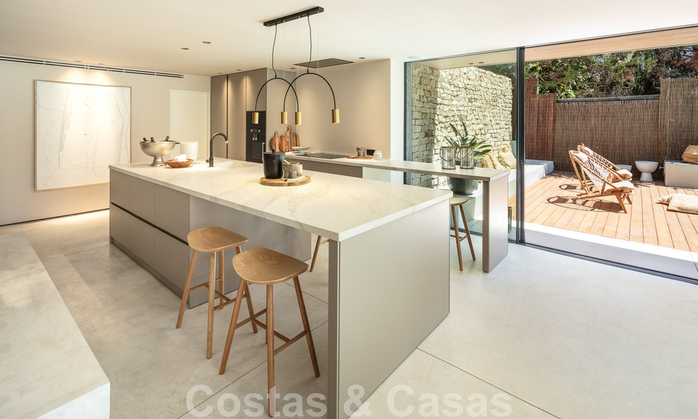 Moderne luxevilla te koop met een eigentijds design, gelegen op korte afstand van Puerto Banus, Marbella 49419