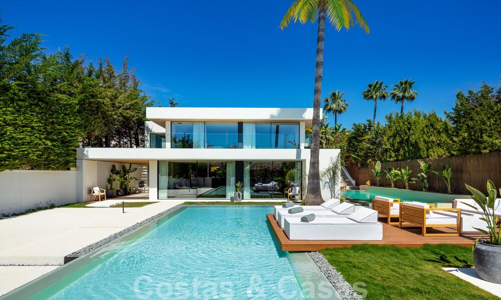 Moderne luxevilla te koop met een eigentijds design, gelegen op korte afstand van Puerto Banus, Marbella 49428