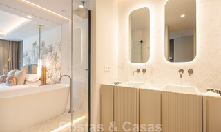 Verfijnd appartement te koop op enkele stappen van het strand, gelegen in Puente Romano op de Golden Mile in Marbella 49775 