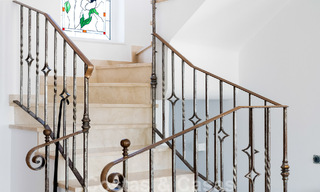 Ruime Mediterrane villa te koop gelegen in een bevoorrechte urbanisatie van Nueva Andalucia, Marbella 50569 