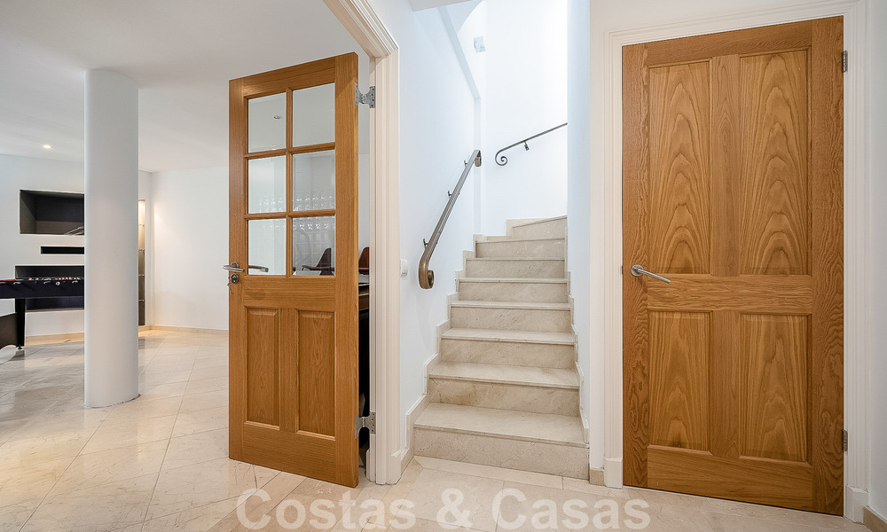 Ruime Mediterrane villa te koop gelegen in een bevoorrechte urbanisatie van Nueva Andalucia, Marbella 50591