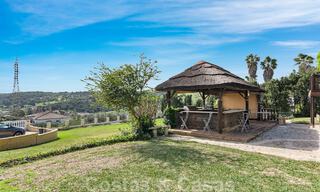 Spaans landgoed te koop op een uitgestrekt perceel gelegen in een rustige buurt op korte afstand van Estepona centrum 50932 