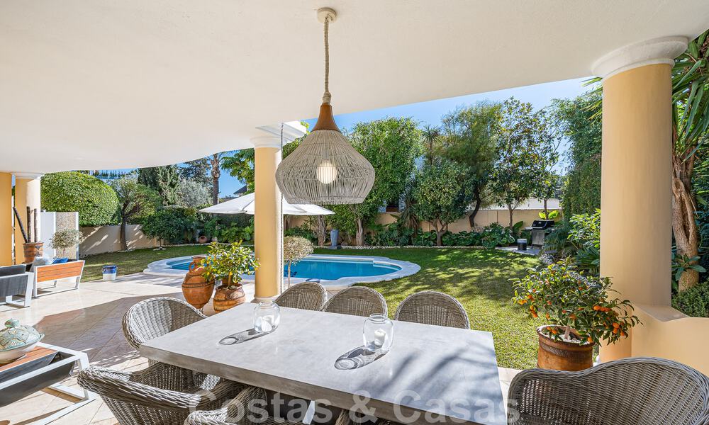 Uitmuntende luxevilla in Andalusische stijl te koop, op wandelafstand van het strand, op de Golden Mile van Marbella 50768