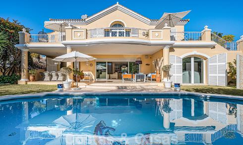 Uitmuntende luxevilla in Andalusische stijl te koop, op wandelafstand van het strand, op de Golden Mile van Marbella 50769
