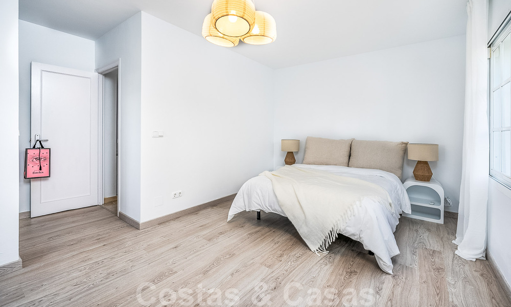 Mediterrane luxevilla te koop met 5 slaapkamers in een prestigieuze golfomgeving in Nueva Andalucia’s vallei, Marbella 50832