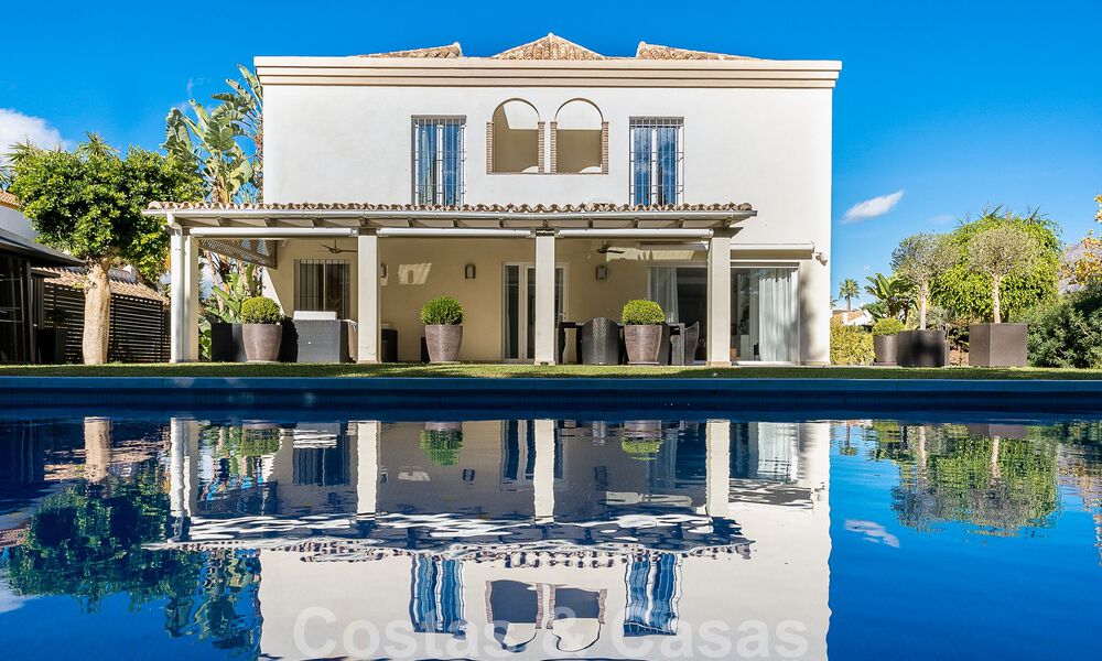 Mediterrane luxevilla te koop met 5 slaapkamers in een prestigieuze golfomgeving in Nueva Andalucia’s vallei, Marbella 50844