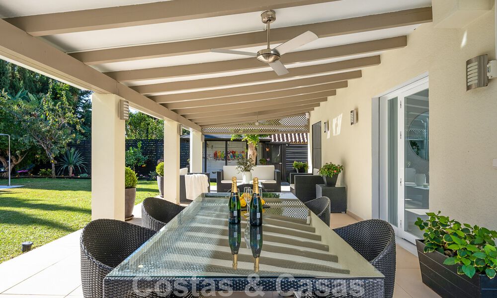 Mediterrane luxevilla te koop met 5 slaapkamers in een prestigieuze golfomgeving in Nueva Andalucia’s vallei, Marbella 50852